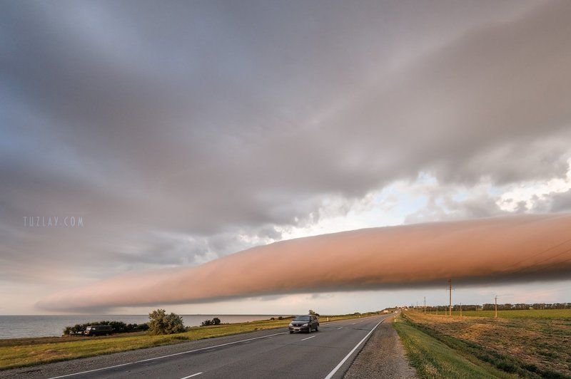 азовское море, май, морской берег, таманский полуостров, темрюкский район, трубчатые облака Трубчатые облака 2015-го фото превью