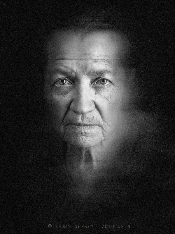 в её глазах отражаюсь ребенком...photo preview