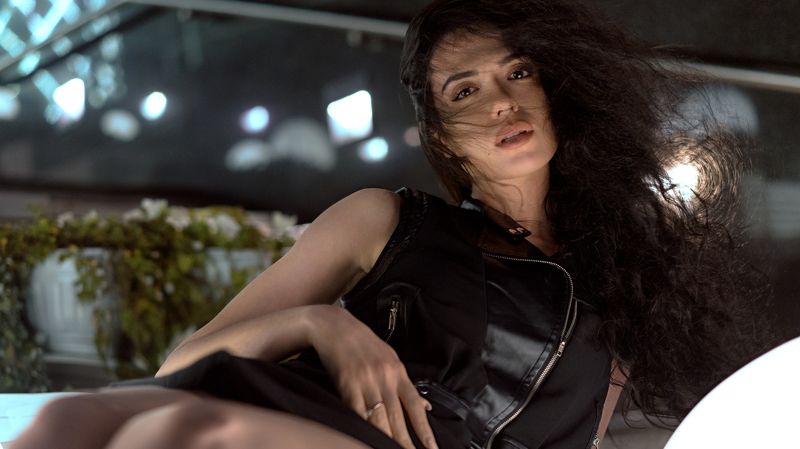 портрет девушка ночной город стрит  liphoto preview