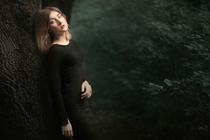 девушка портрет луна свет тень блондинка красота вечер лунный свет Kiss of the Moonphoto preview