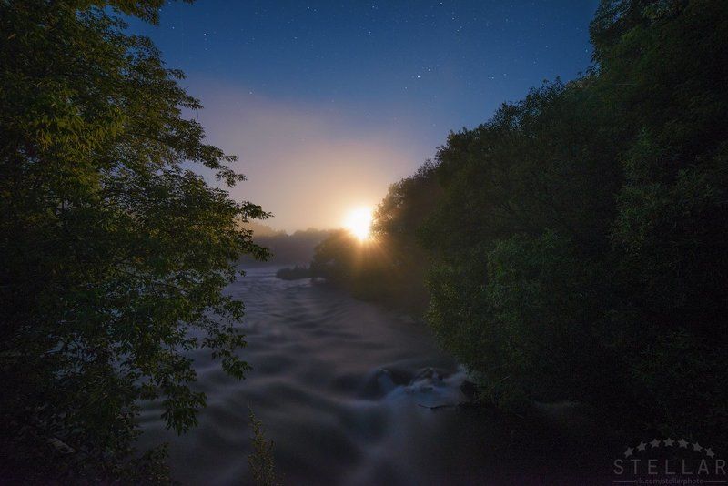 ночь, луна, река, брод, звезды Лунный закатphoto preview