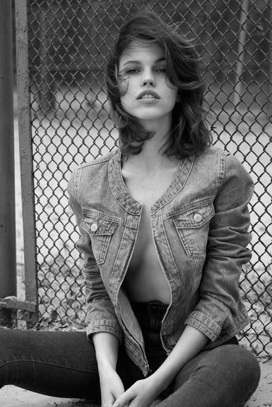 portrait girl monochrome light natural beauty  Margaretphoto preview