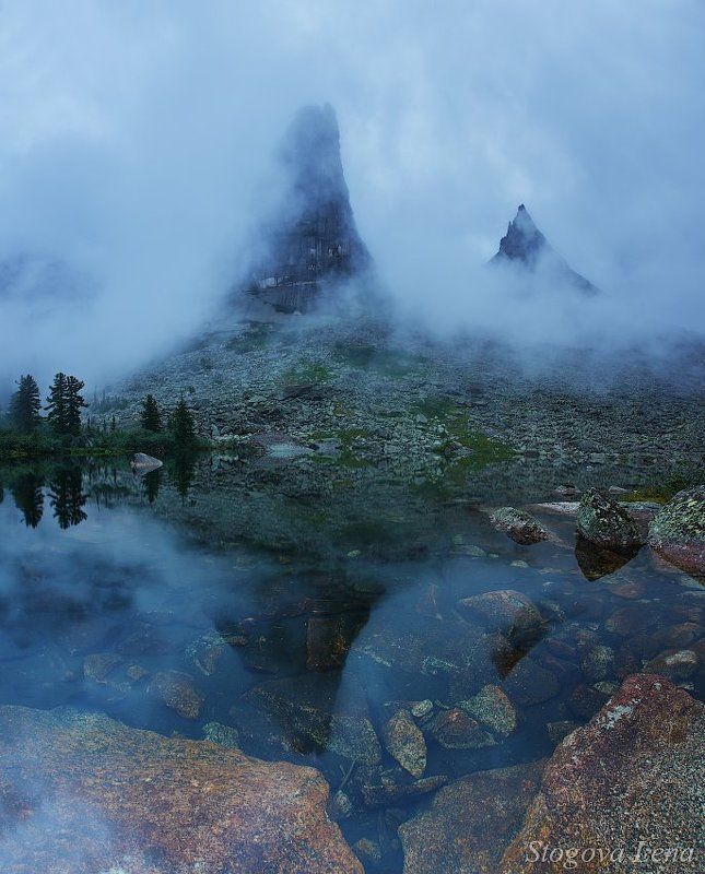 ергаки,озеро художников Парабола в туманеphoto preview