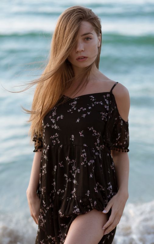 девушка, взгляд, глаза, рассвет, пляж, море, красота Ираphoto preview