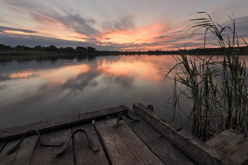 вечер, закат, тишина, отражения, облака, сижа, мостик, река, пруд, озеро, рыбалка, пейзаж Летний вечерphoto preview