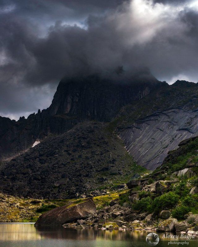 В свинцовых облакахphoto preview