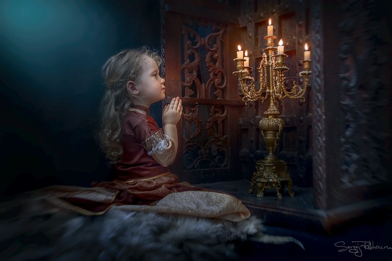 молитва, ребёнок, девочка, ночь, замок, мольба, сергейрехов, рехов, rekhov, sergejrekhov Мольбаphoto preview