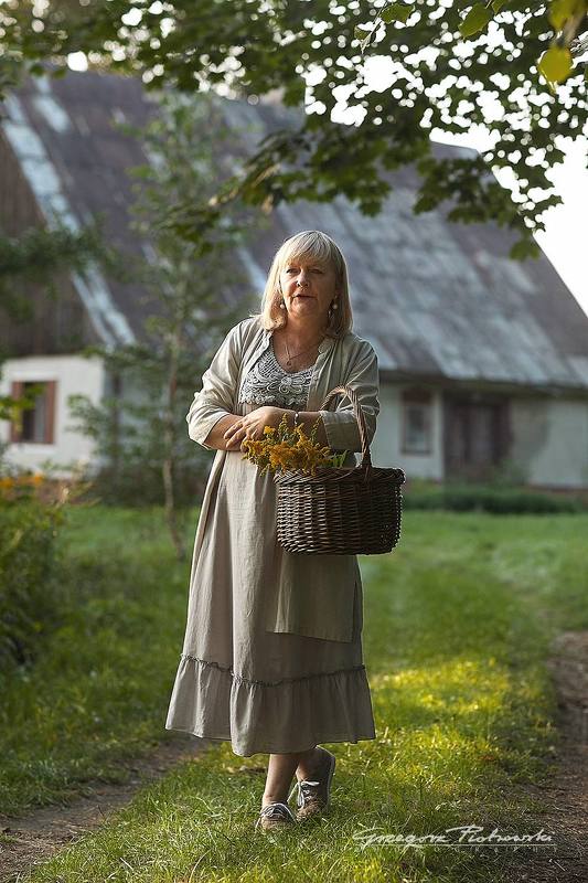 The Herbalistphoto preview