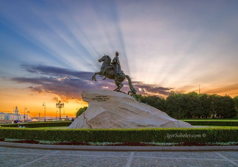 медный всадник, памятник, санкт-петербург, россия, утро, солнце, лучи, лучи солнца Светом осененныйphoto preview