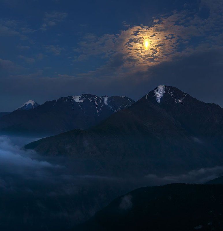 Вечер в горахphoto preview