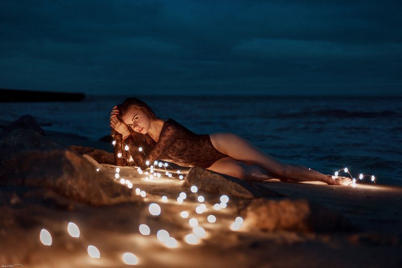 sea, night, lights, girl, summer Береговые огниphoto preview