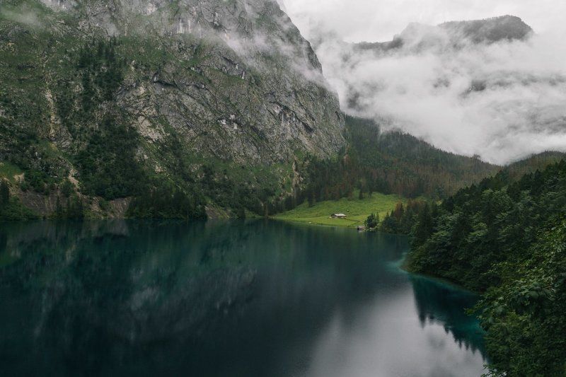 озеро; горы; туман; дождь; туризм Runawayphoto preview