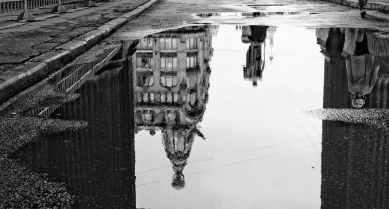 питер, санкт-петербург, чб, осень, поездка, репортаж, город, прогулка, отражения, архитектура, жители Путевые заметки. Питер глазами москвичаphoto preview