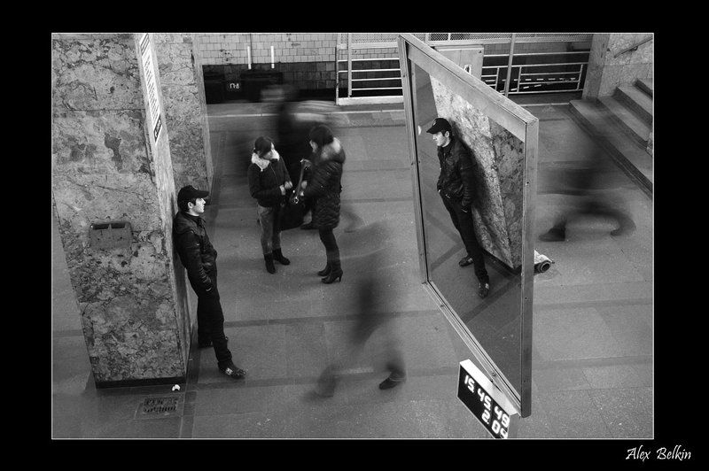alex_belkin, alex belkin, алексей белкин, метро, метрополитен, собака в местро, поезда, пассажиры, прохожии, серия метро, эскаллатор Пассажиры метроphoto preview