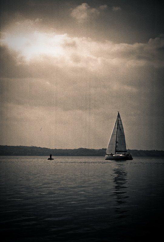 Двоеphoto preview