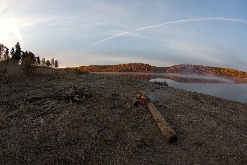 утро, тайга, лес, река, рассвет, заморозки. Холодное утро у реки...photo preview