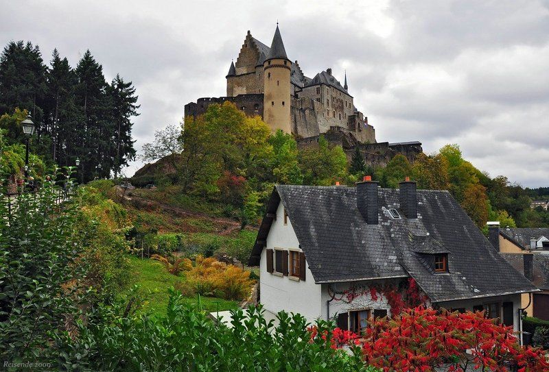 люксембург, арденны, вианден, замок Мир хижинамphoto preview