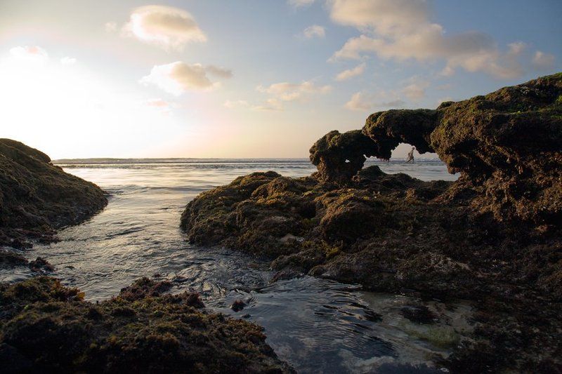 путешествие, индонезия, бали, океан, скалы, камни, странник, закат, пейзаж Странникphoto preview