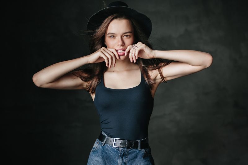 студия, девушка, красота, модель, юная, красивая, губы, глаза, шляпа, Настяphoto preview