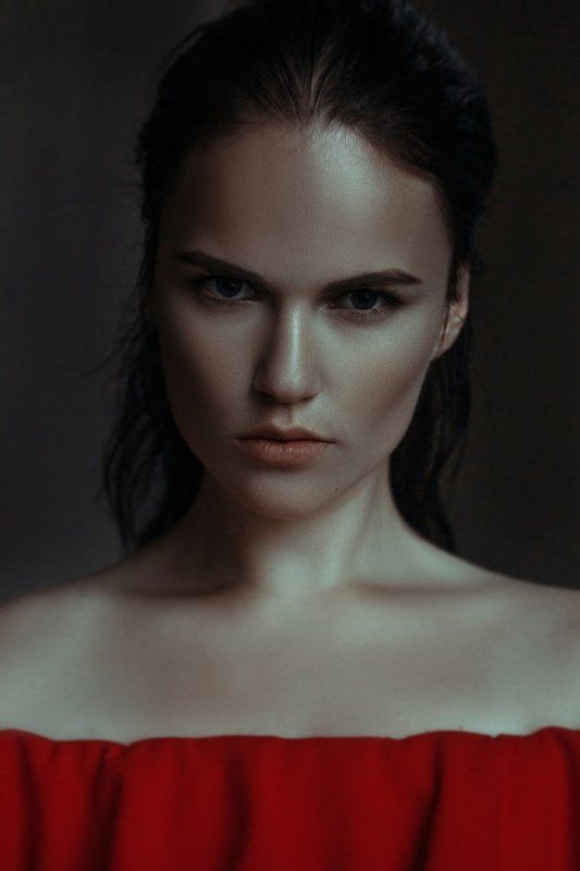 портрет, женский портрет Виолеттаphoto preview