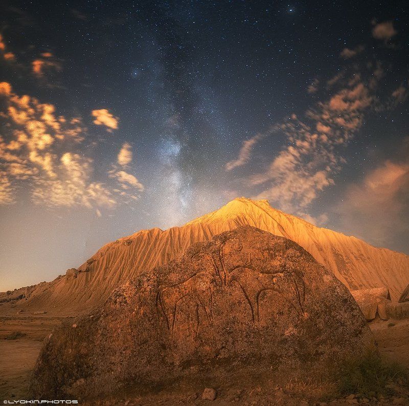 Азербайджан, петроглифы, древность, небо, млечный путь Тысячи лет под одним небом... фото превью