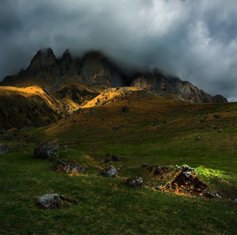 природа, пейзаж, кавказ, горы, весна, вечер, панорама, закат, солнце, небо, облака, свет, скалы, тучи ***photo preview