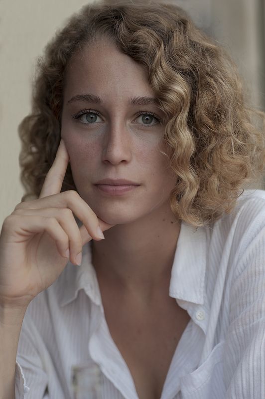 Young English,  village Saint Paulphoto preview