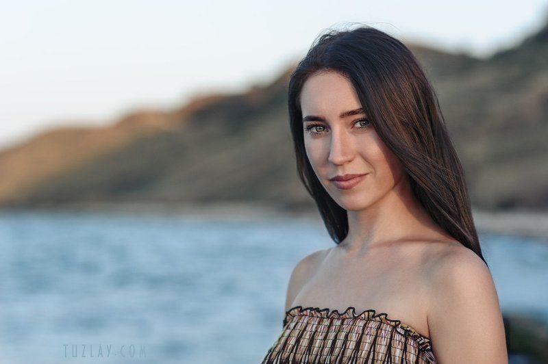 азовское море, сентябрь, бархатный сезон, девушка, морской берег, таманский полуостров, темрюкский район Бархатный вечер.photo preview