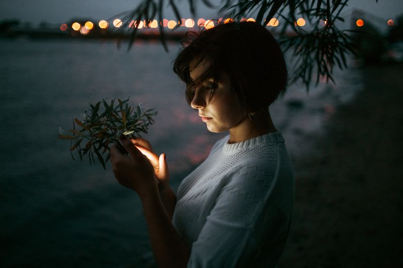 night, girl, mobile, river, light, dark, Archangelsk, plain air Ritaphoto preview