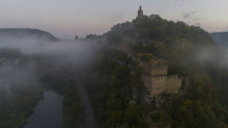 Царевец, кула, Балдуин, Велико Тырново, Болгария, история, старина, старинная крепость, утро, fortress, castle, Veliko Tarnovo, Bulgaria, fog, morning, landscape, Кула Балдуина.photo preview