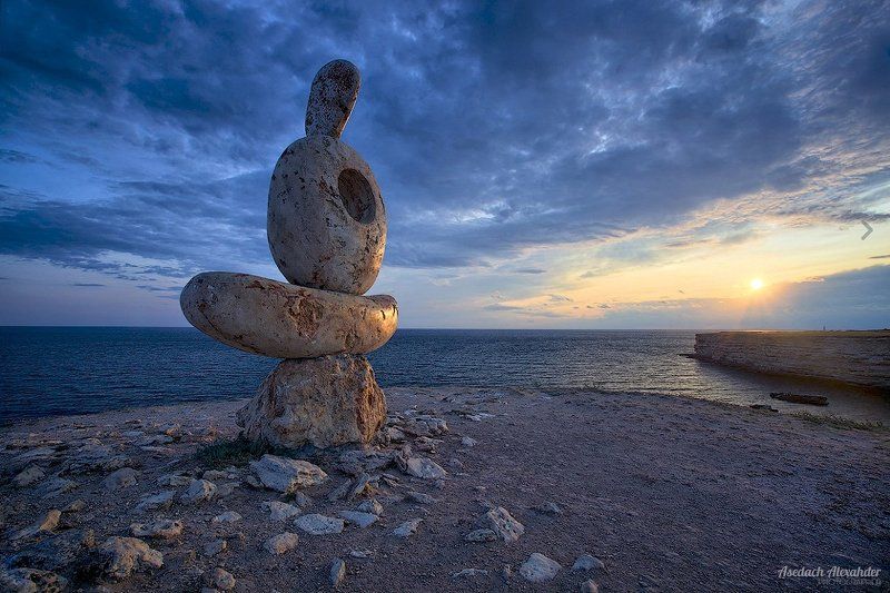 пейзаж, крым, закат, море, монумент, вечер, мысль Философия камняphoto preview