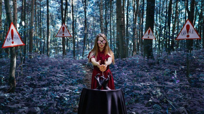 лес, опасность, мистика, магия, сказка, соблазн, гипноз Соблазнphoto preview