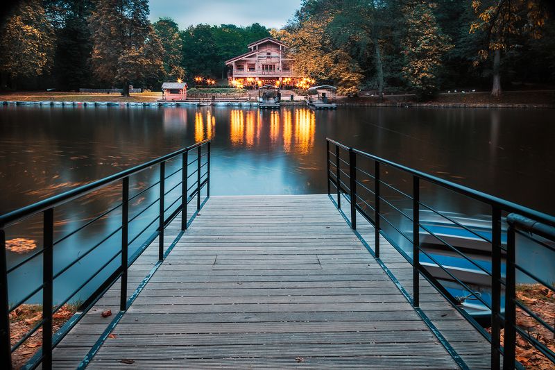 вода, огонь, парк, отражения, chalet robinson, бельгия, брюссель, la cambre *Вода и пламя*photo preview