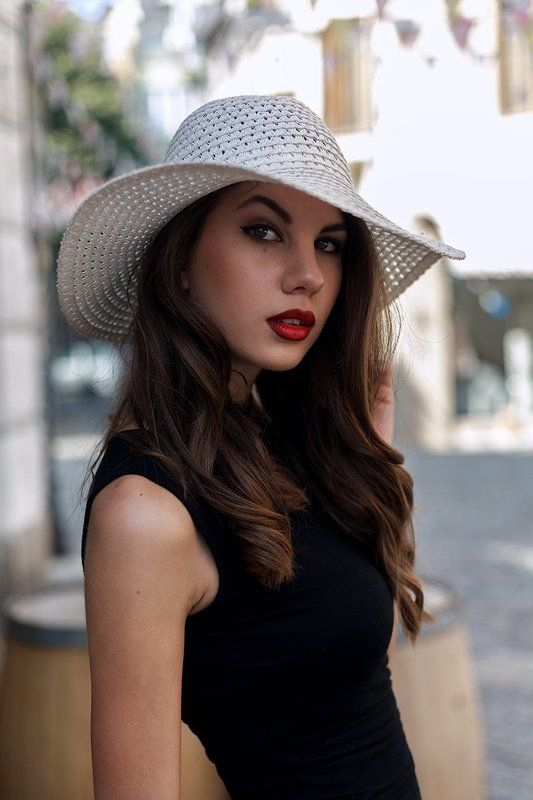 portrait, hat, fashion, dress, look, eyes, lips Габиphoto preview