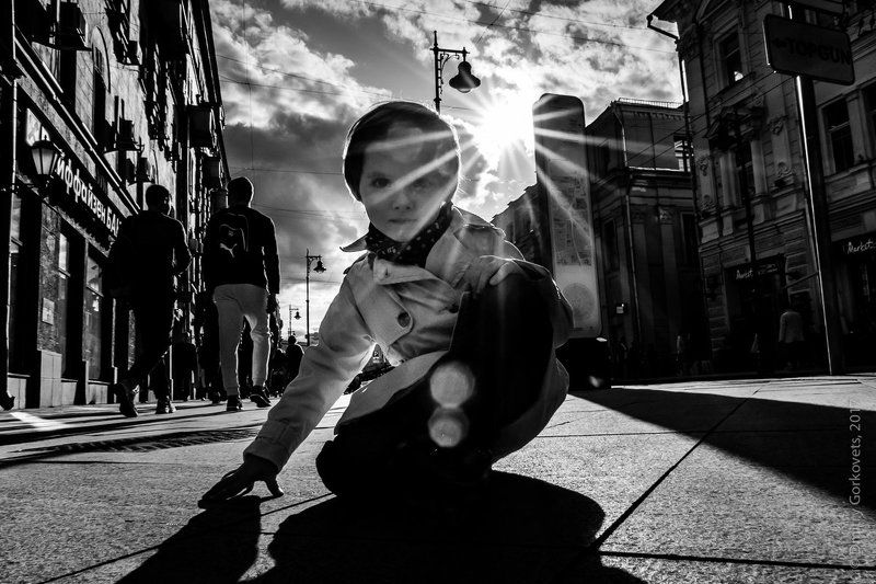 #streetphoto #cityscapes #bw #bwphotography #portrait #PhotoByDmitryGorkovets Moscow street. На улицах Москвы. photo preview