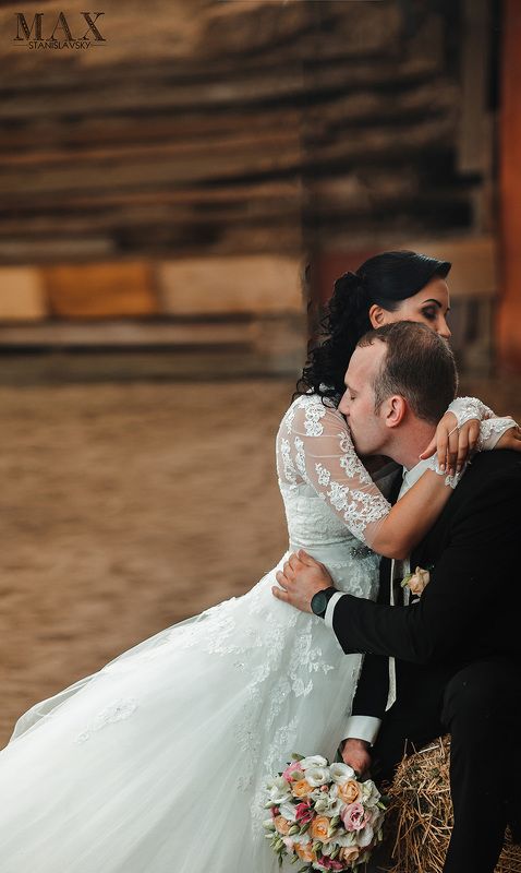 #weddingphotography #photographer #weddingodessa #weddingkiev #stanislavsky #girl #свадебныйфотограф #фотографодесса #свадебныйфотографодесса #свадеба #невеста #фотосессия #lovestory #fineartwedding #МаксимСтаниславский photo preview