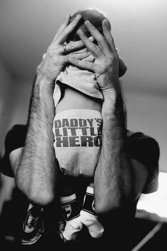 Папин маленький геройphoto preview