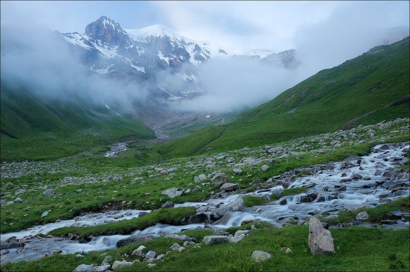 С видом на Эльбрусphoto preview