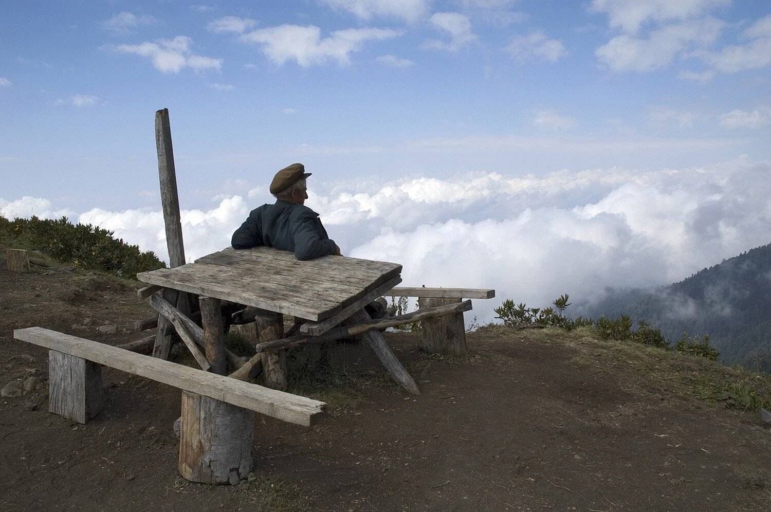 абхазия, горы, перевал, облака, небо, пастух, пейзаж, одиночество, Лев