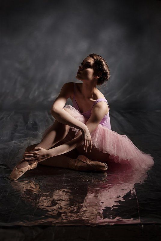 студийная, балерина, арт-портрет, художественная, графическая, постановочная, философская, концептуальная, размышление, меланхолия, art work, fine art, davydov, studio, portrait, ballet Этюды...photo preview