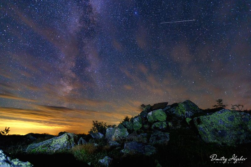 ночная съемка, ночной пейзаж, таганай, россия, урал, млечный путь, звезды, курумник, пейзаж пролетая над Таганаемphoto preview