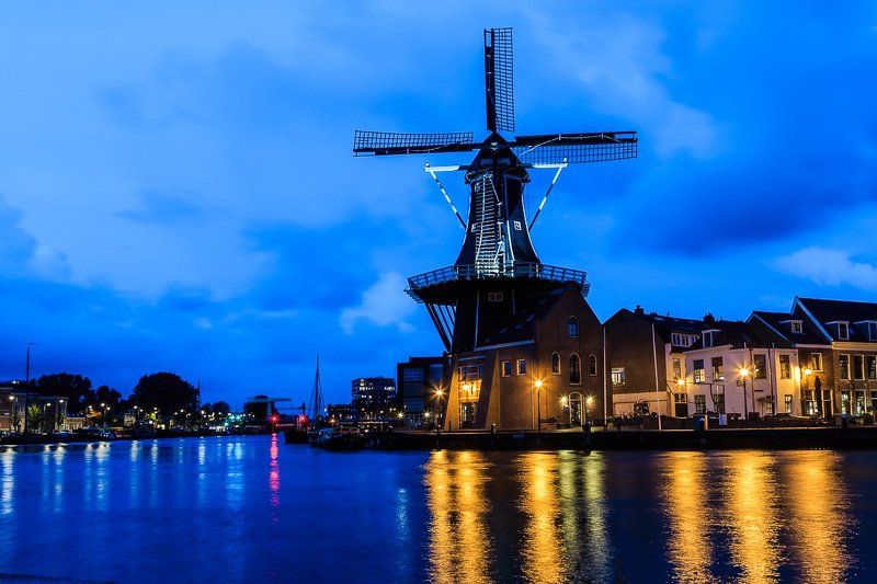 windmill,city,river,water,sky,clouds,lights,night,evening,cityscape Haarlemphoto preview