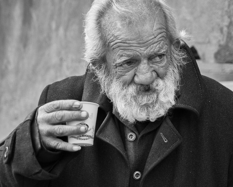 портрет, лицо, рука, взгляд, мужчина, человек, старик, закавказье, армения, горис Стакан кофеphoto preview