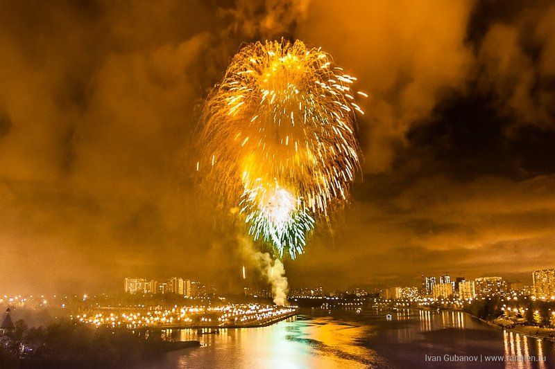 9 мая, салют, москва, река, праздник, день, победы, фейерверк, дым, небо, вечер, город Праздничный салют на 9 маяphoto preview