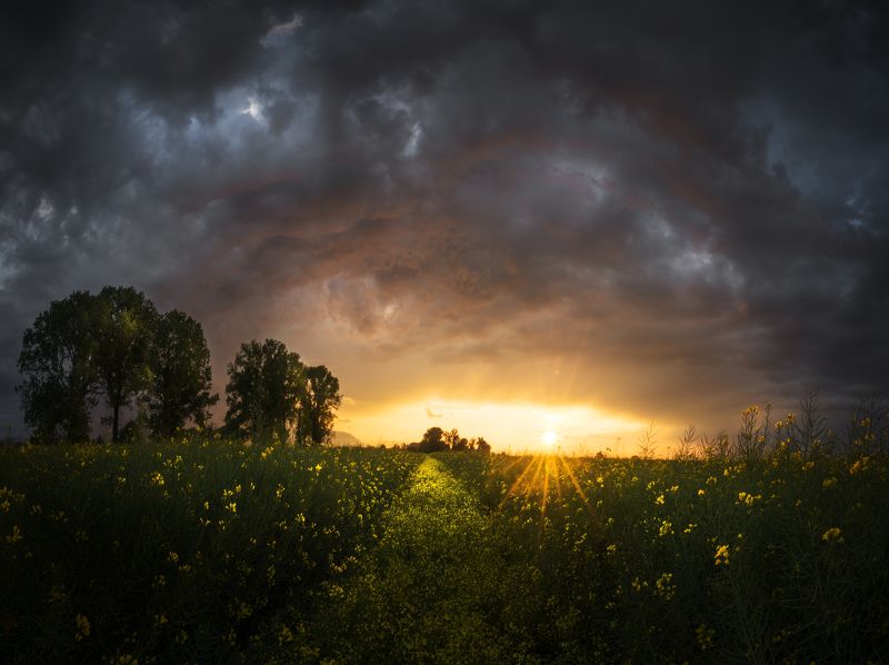 Пролетен залез.photo preview