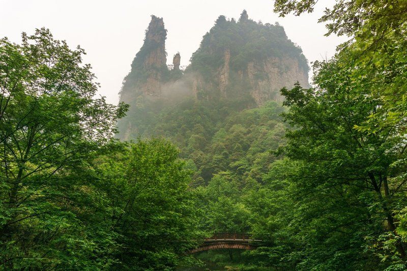 На гору снизу если посмотретьphoto preview