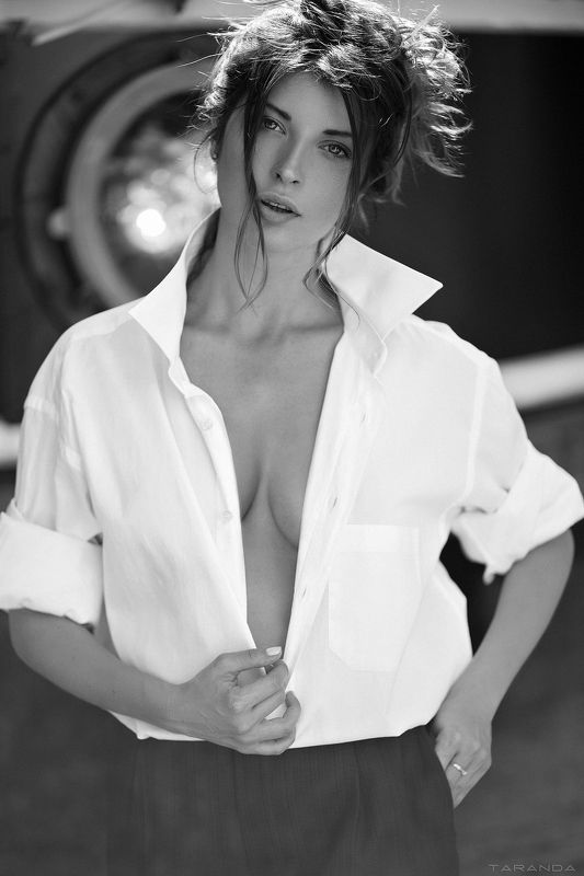 girl, kiev, ukraine, street, sweet, light, sexy, bw, beauty photo preview