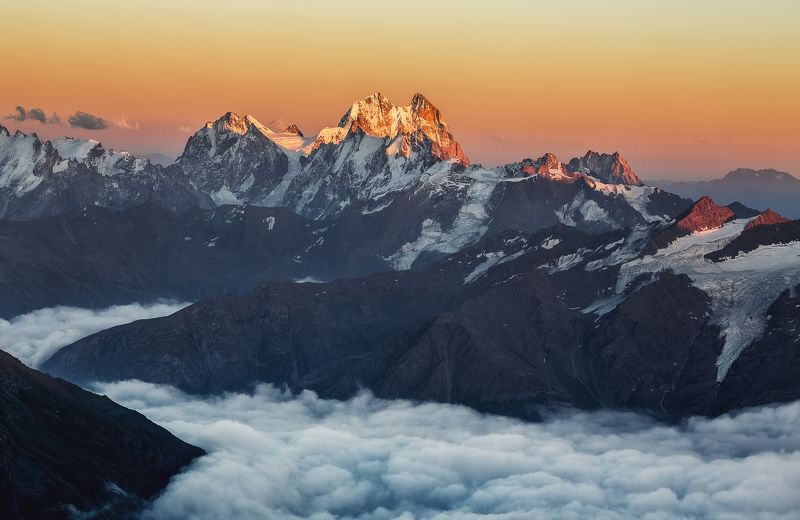 пейзаж, путешествия, горы, кавказ, закат, travel, landscape Над облакамиphoto preview