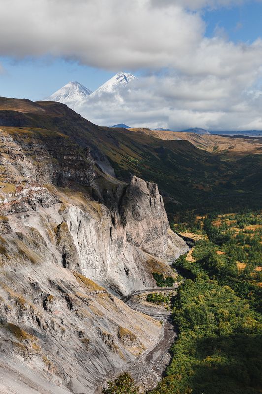 камчатка, вулканы, каньон, горы, осень, облака, россия, ключевская Граниphoto preview