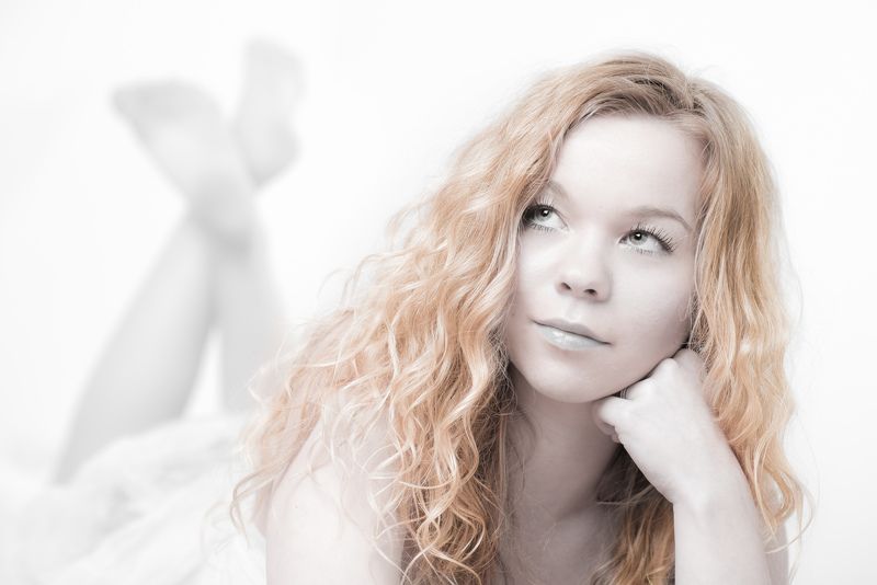 Aneta, sexy, high key, long hair, blond, eyes, nude, pure, inocence Anetaphoto preview